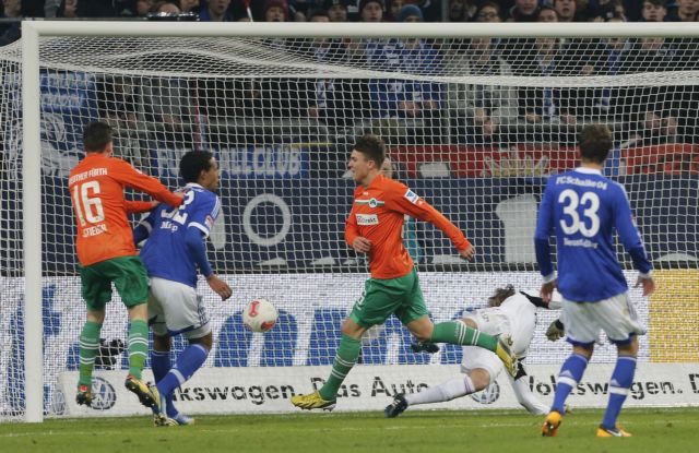 Νίκη της Φορτούνα με επιστροφή Μαλεζά, ήττα για τη Σάλκε